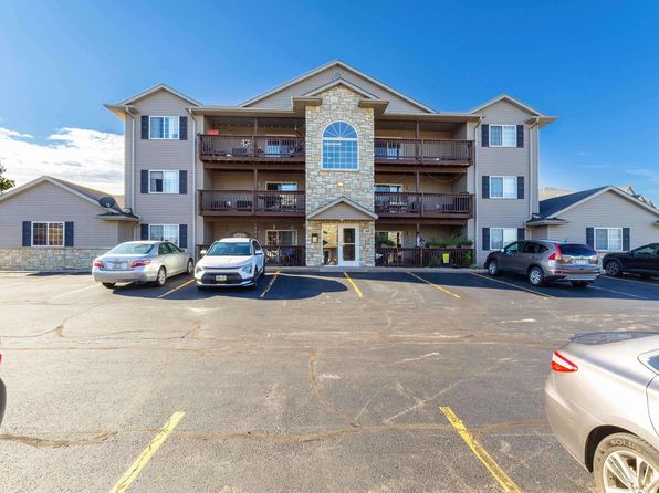 3209 S 16th Ave UNIT 302, Eldridge, IA 52748