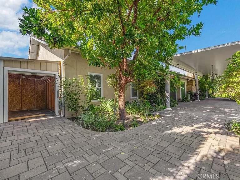 6042 Foxfield Ln — Photo 4