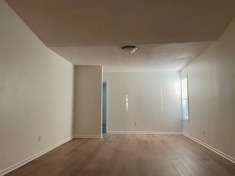 1204 Northridge Rd #12 — Photo 5