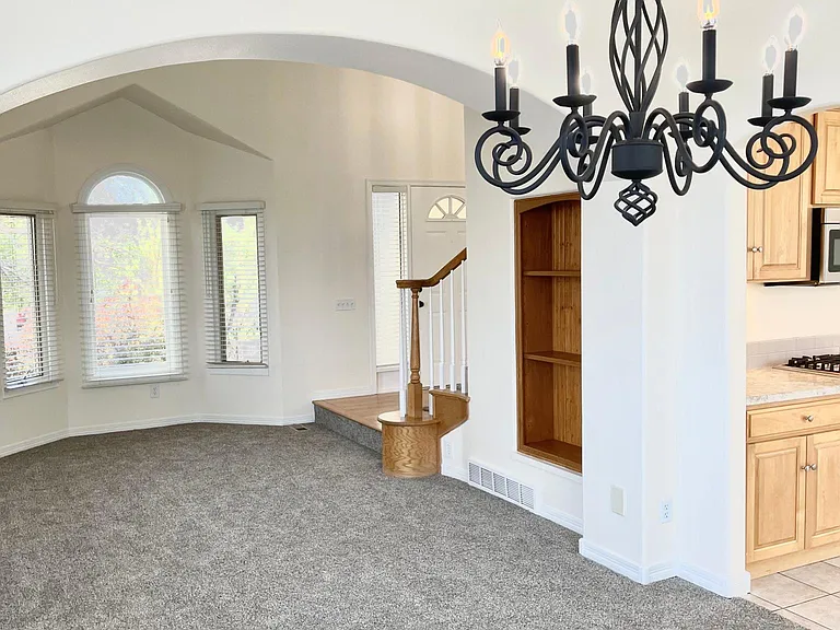 5111 Hogan Ct — Photo 3