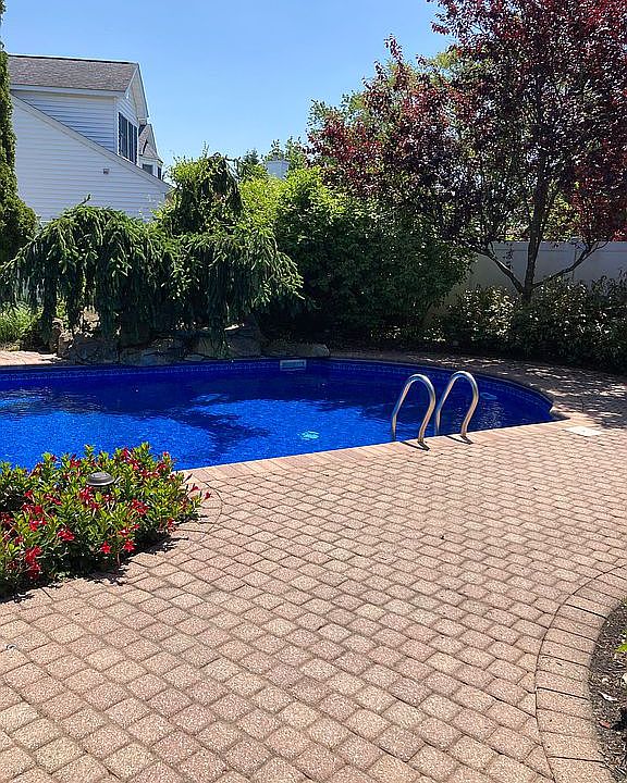 1st image of 23 Constance Ct
