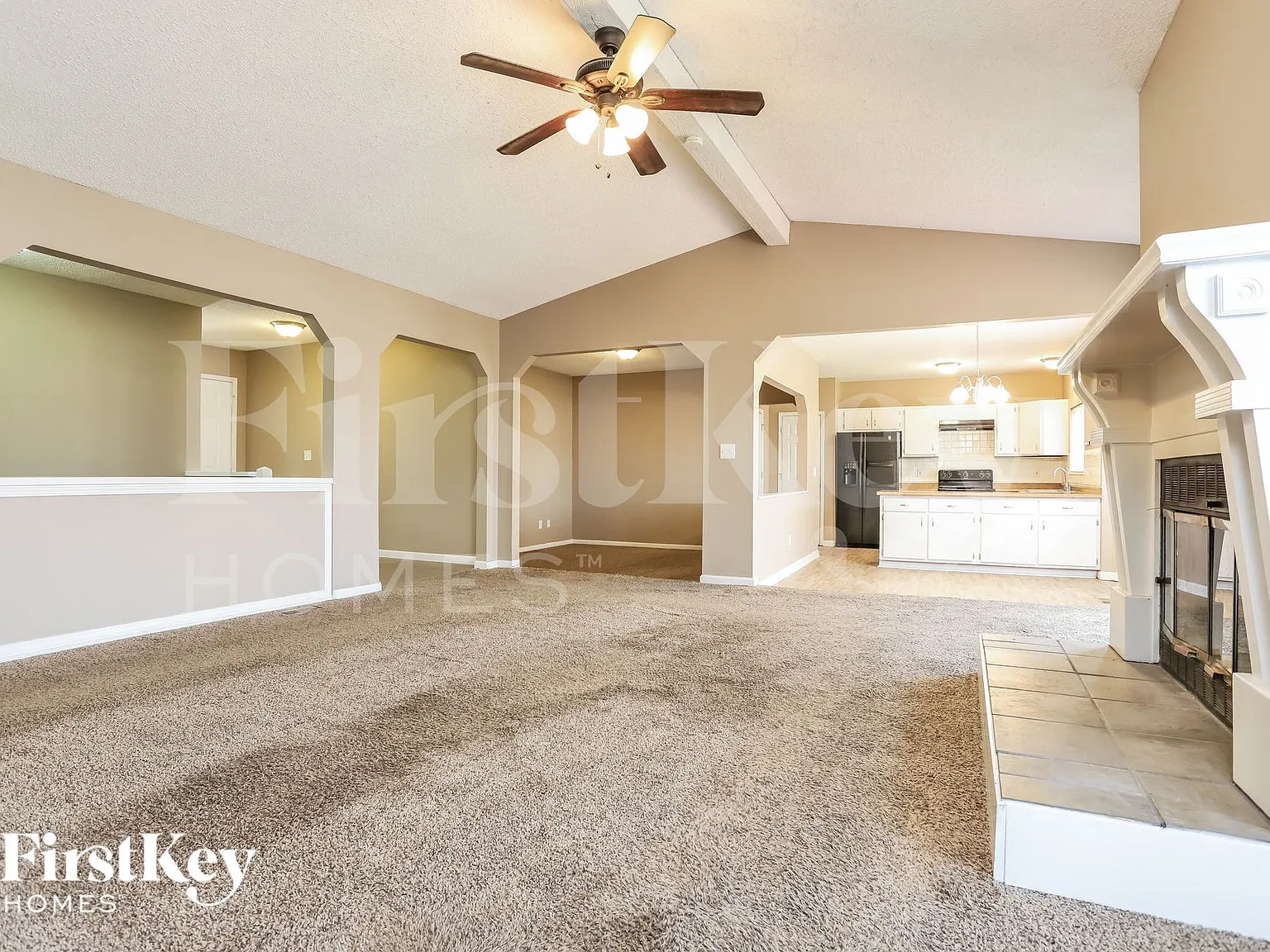 3 bed, 3.0 bath, 1656 sqft, $2,700 — Photo 3
