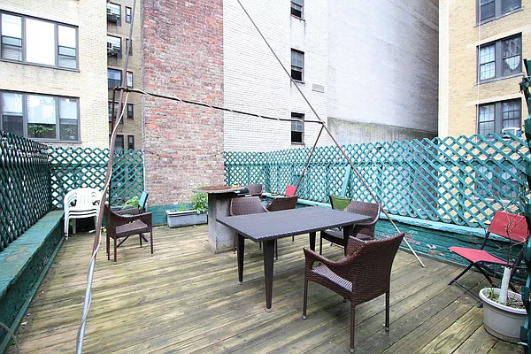 Rented by Julianna Realty Corp | media 16