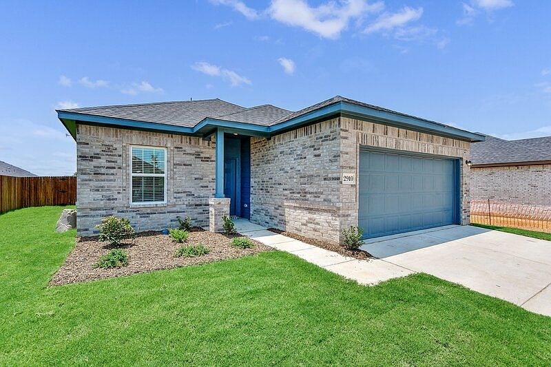 1st image of 2910 Tulip Dr