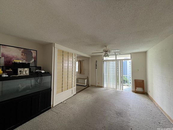 4th image of 1002 Prospect St #31