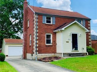 699 Wengler Ave, Sharon, PA 16146