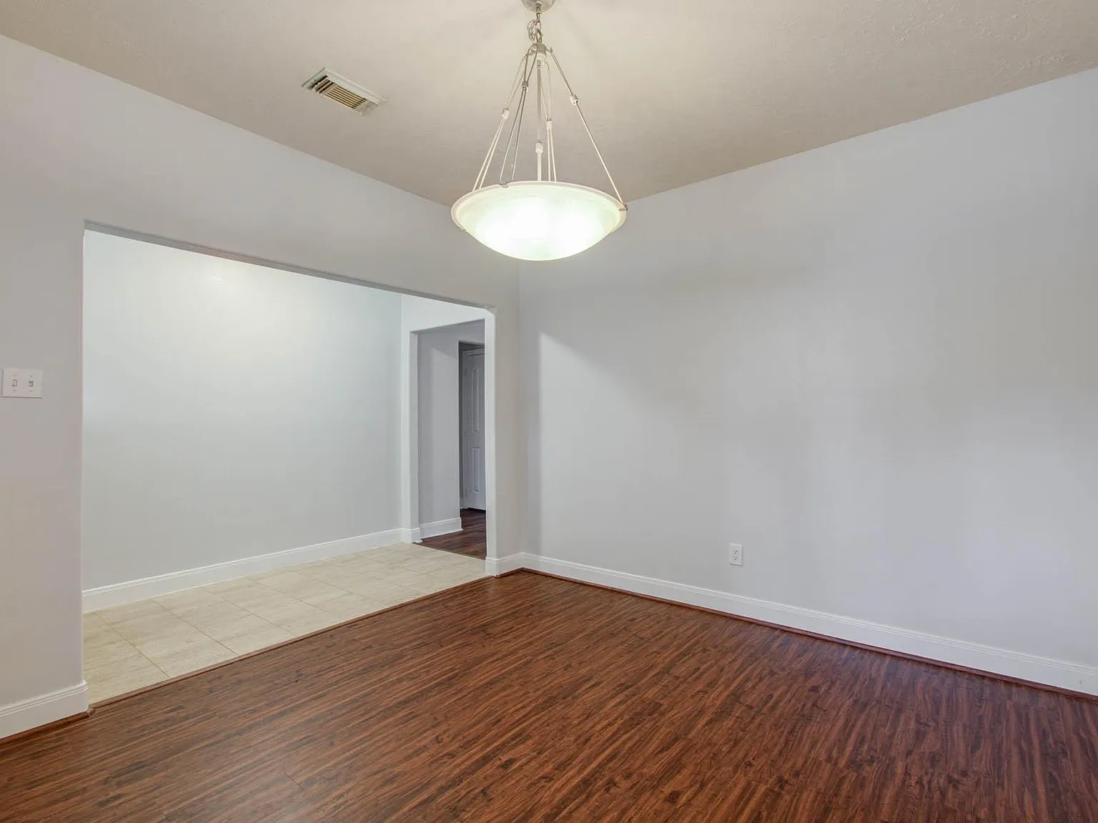 4 bed, 3.5 bath, 2506 sqft, $2,400 — Photo 3