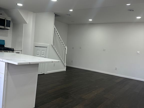 3rd image of 10920 Oak Knoll Ter N #2