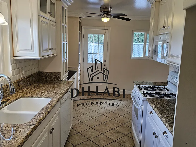 27350 Denoya Dr — Photo 3
