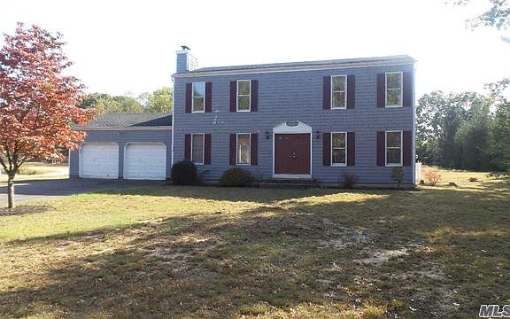 2nd image of 32 Town Ave