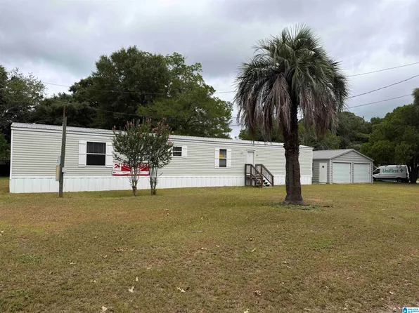 49 Base St, Midland City, AL 36350
