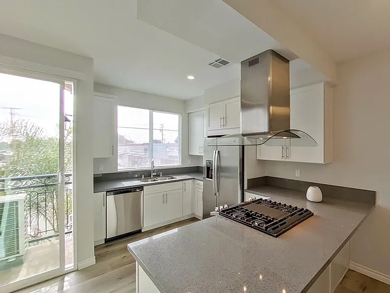 The Views Apartment Homes — Photo 17