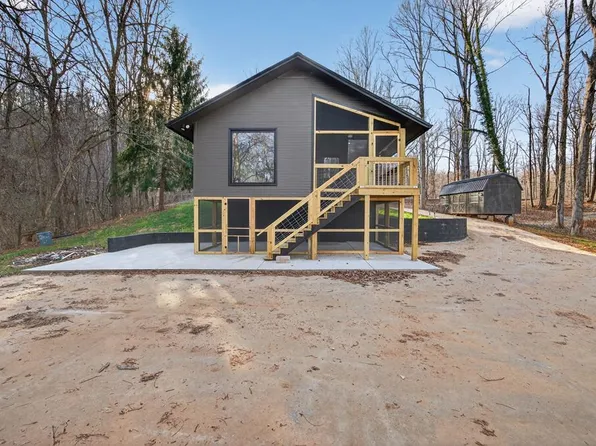 804 Standing Stone Park Hwy, Hilham, TN 38568