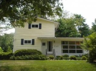 717 Shetland St, Rockville, MD 20851