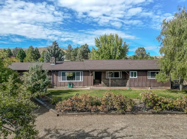 804 Helweg Ct, Yreka, CA 96097