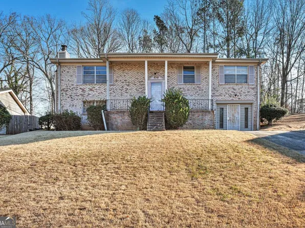 2401 Crestdale Cir, Atlanta, GA 30316