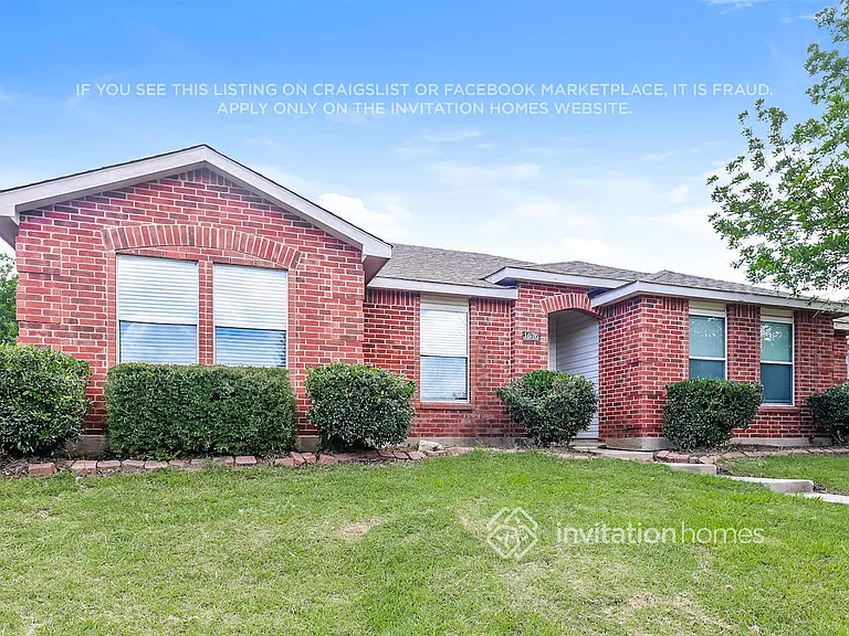 1676 Wildrose Dr — Photo 3