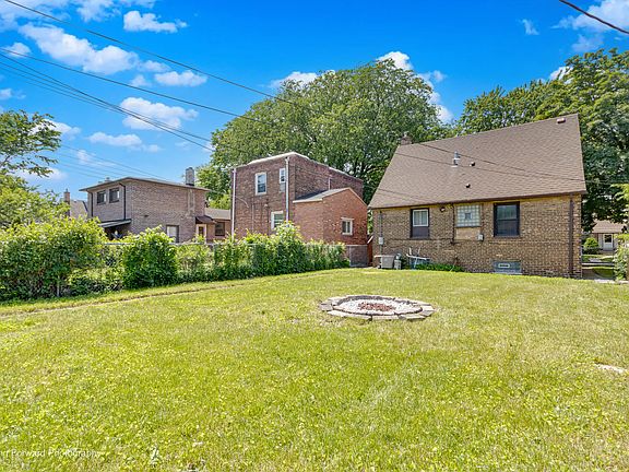 5th image of 10933 S Avenue F