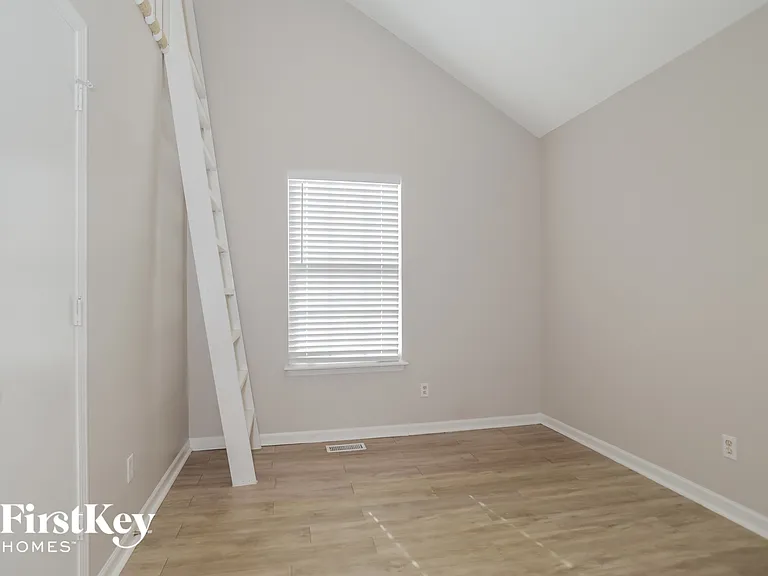 1106 Park Dr — Photo 10