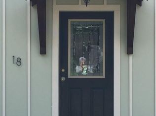 18 Fairview Ave, Russell, MA 01071