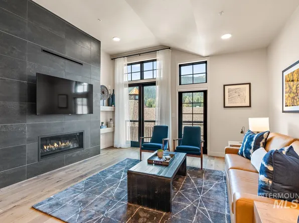 720 Village Dr Unit 509, Donnelly, ID 83615