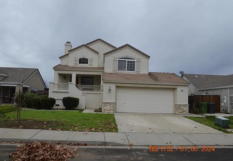 1561 Spring Ct — Photo 1