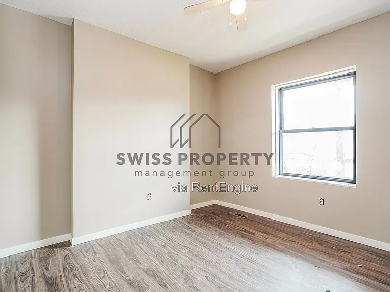69 Chicago Ave — Photo 14