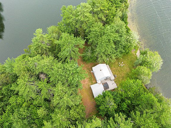 4th image of 85 Woods Grove Lane