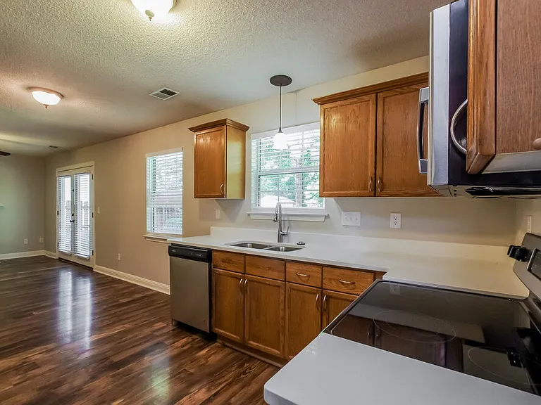 3405 Mayhurst Dr — Photo 10