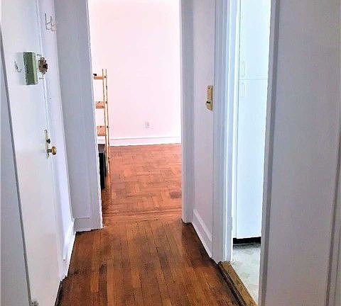 4th image of 4142 42nd St APT 3M