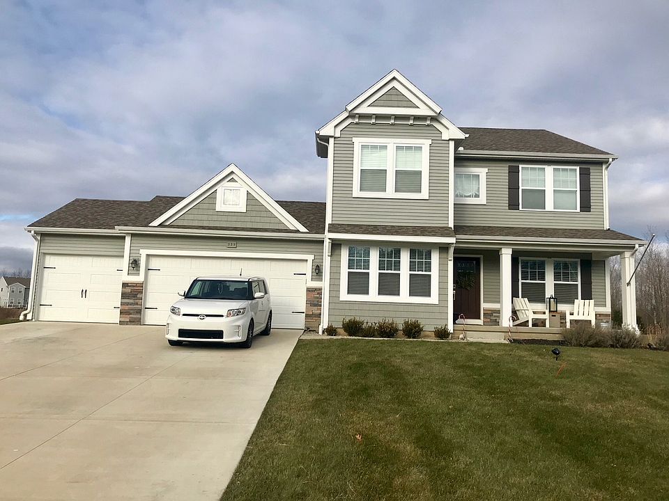 1st image of 339 Shinnecock Dr