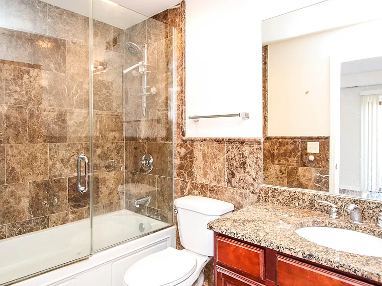 3545 N Pulaski Rd #204 — Photo 7