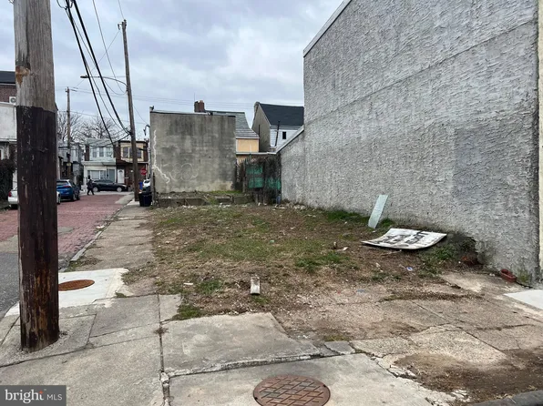 1529 Deal St, Philadelphia, PA 19124