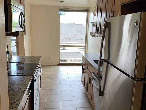 3rd image of 2413 Boylston Ave E #201