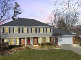 818 S Three Willow Ct, Palatine, IL