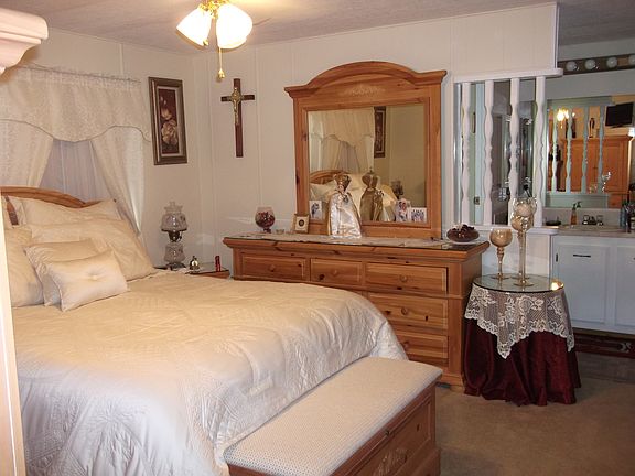 Master Bedroom & Bath