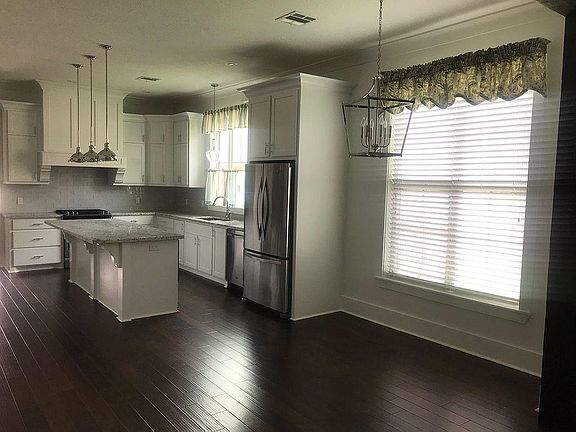 2nd image of 3822 N Jasmine Dr