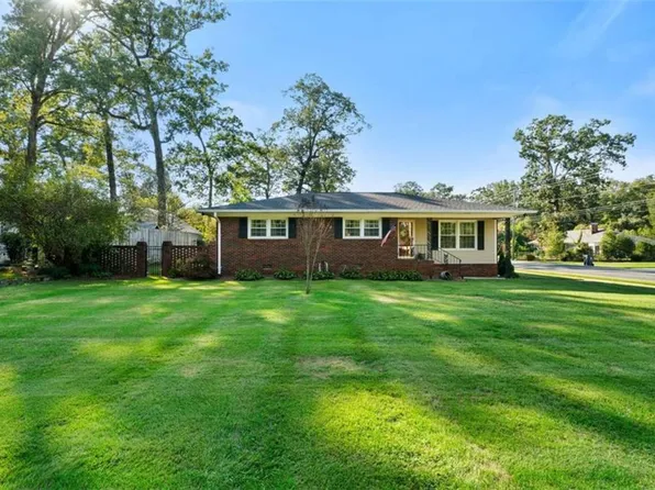 619 N College St, Cedartown, GA 30125