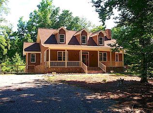 11313 Farm Rd, Saluda, VA 23149