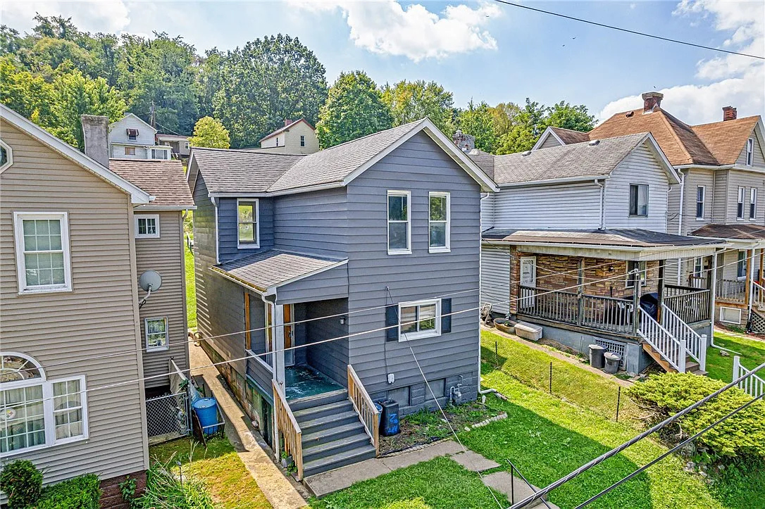 176 Morton St photo 1