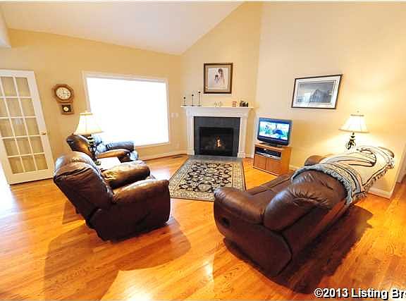5th image of 632 Ashbourne Dr