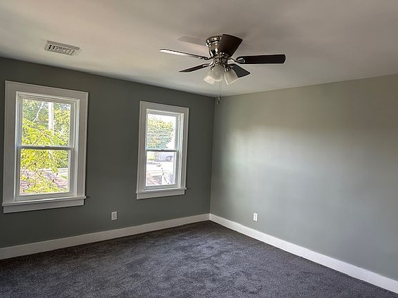 Nice sized room with brand new carpet.