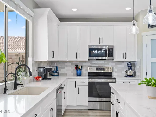 1071 E IVANHOE Street, Gilbert, AZ 85295