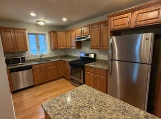 86 Grove St #1A, Providence, RI 02909