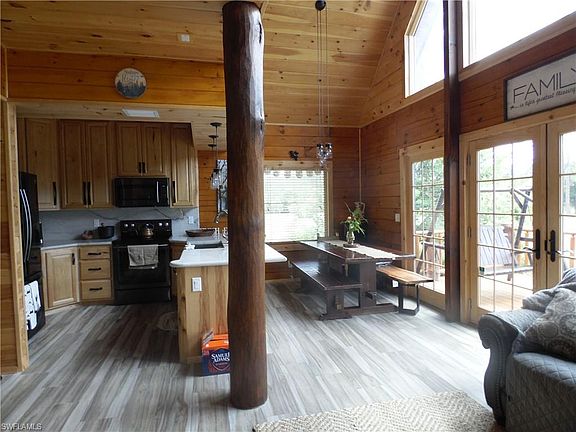 4th image of 5251 Pioneer 8th St