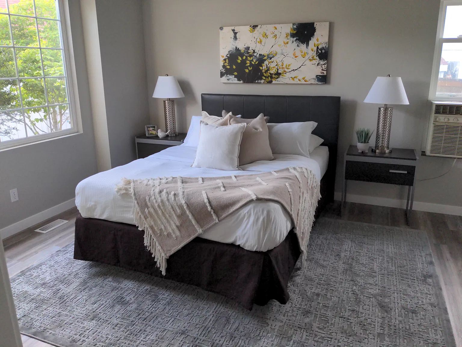 3 bed, 1250 sqft, $3,000 — Photo 3