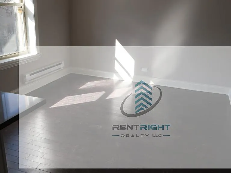 640 W Wrightwood Ave #107 — Photo 4