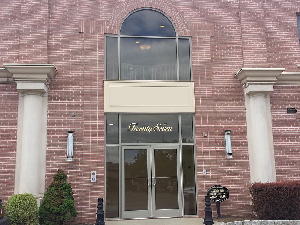 1st image of 27 Jefferson Ave #F