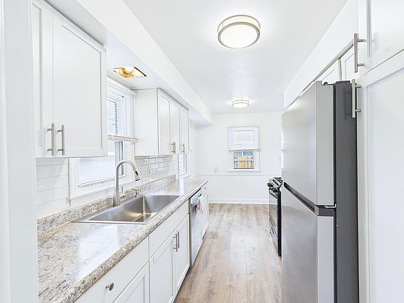 3rd image of 6306 Lee Ave N