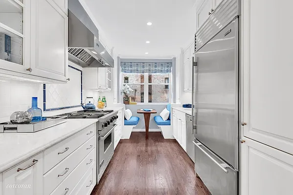 Sold by Corcoran | media 23